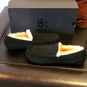 UGG Men's Ascot Slippers(Black) Size 10